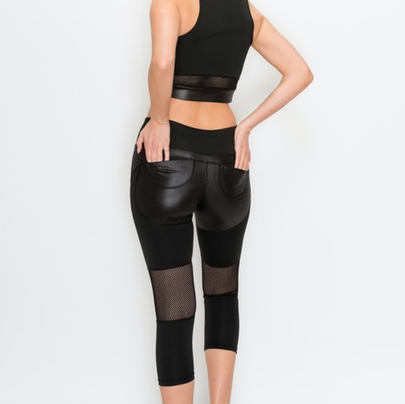 Sheer Mesh Top Capri Set - Picture 4 of 8